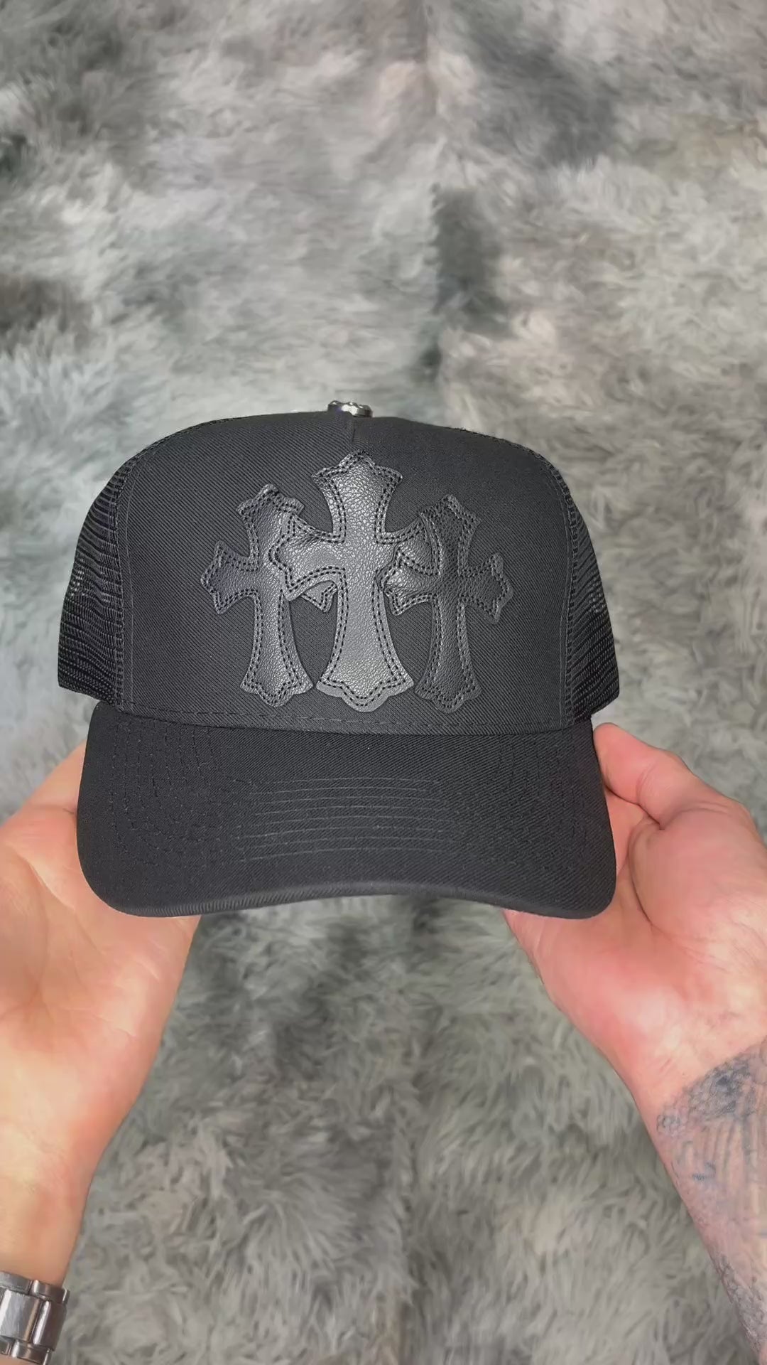 Gorro chrome hearts triple black ajustable